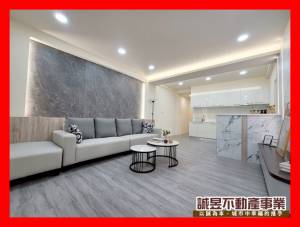 誠昱/夏林整新3房樓寓1